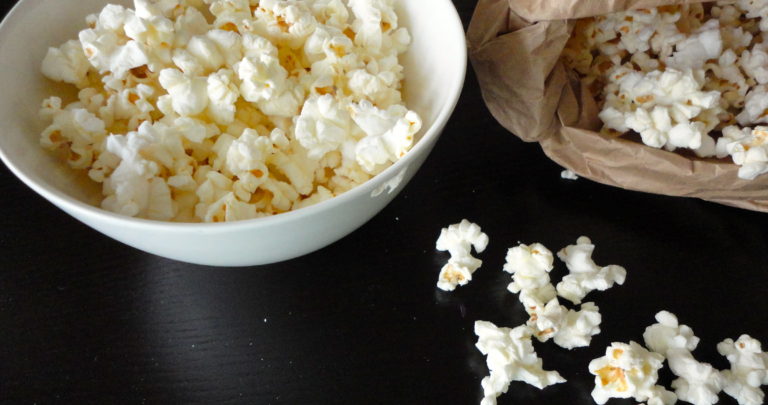 How To: Snack Healthy – Perfect Microwave Popcorn