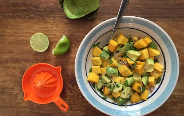 How to: Healthy Side – Avocado Mango Salad