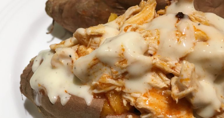 How To: Slow Cooker – Buffalo Chicken Stuffed Sweet Potatoes